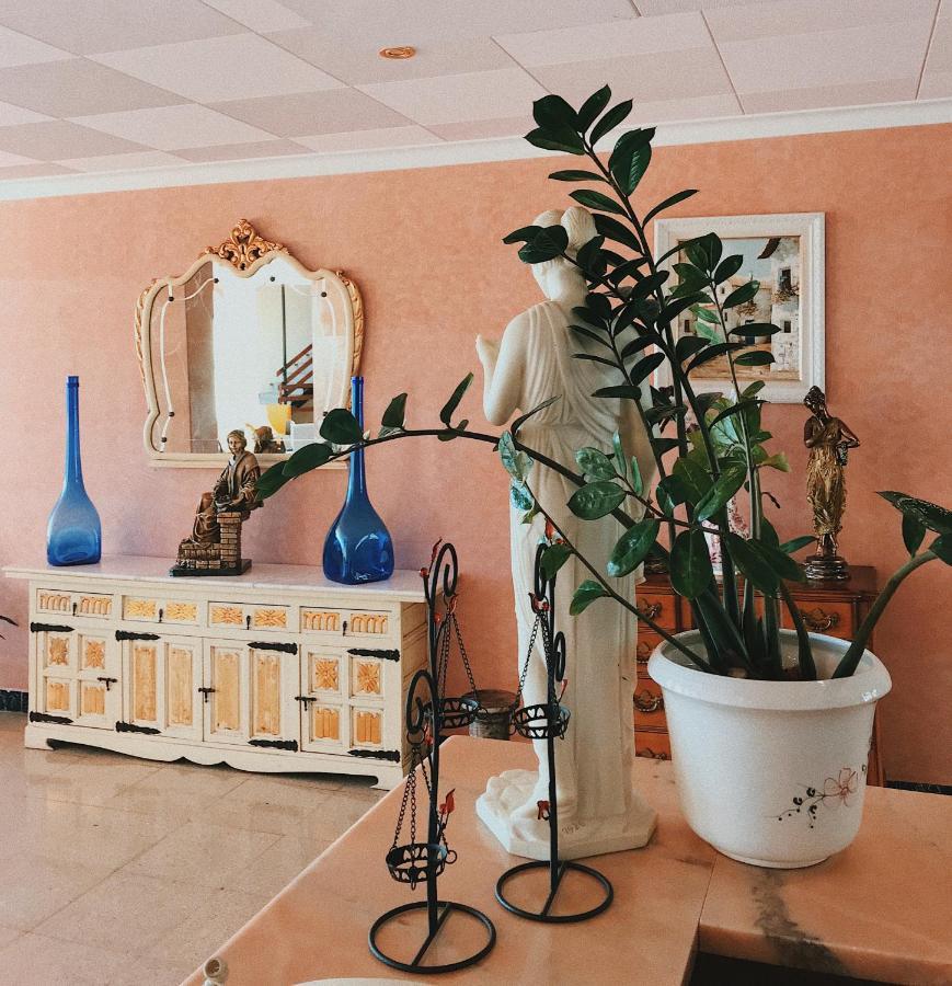 רוזס Hotel Grecs מראה חיצוני תמונה